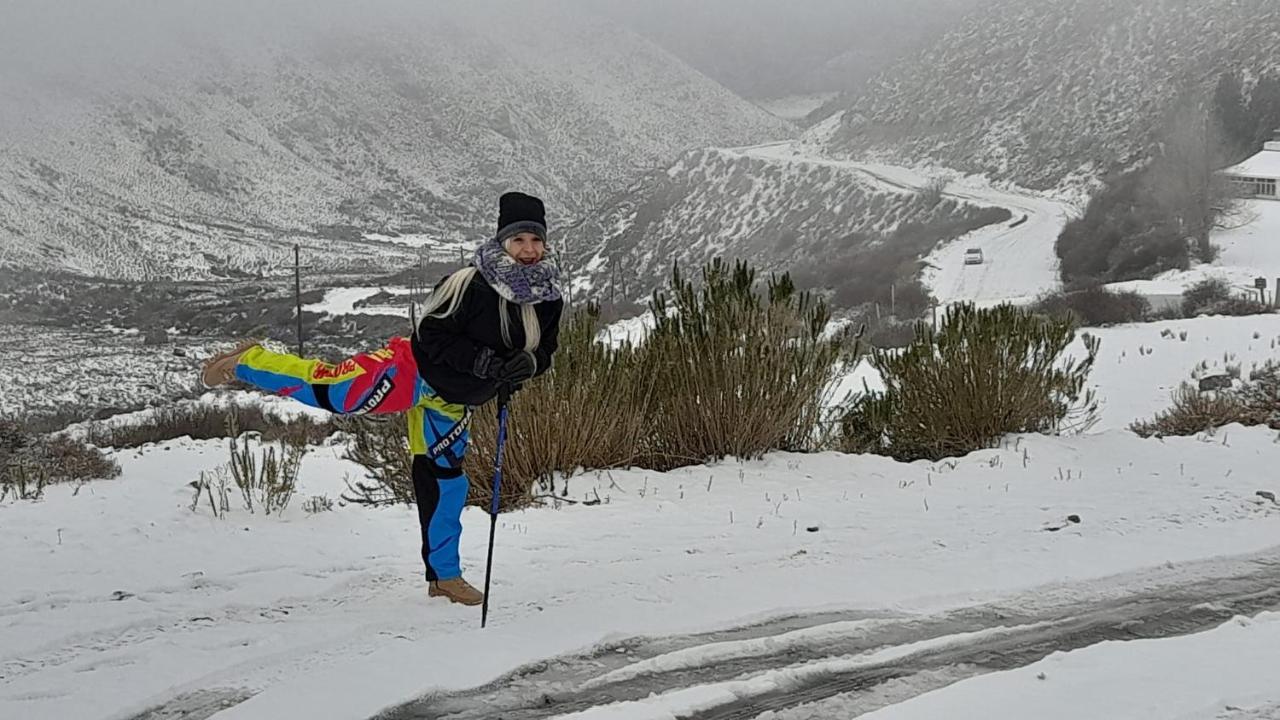 Nomade Mountain House Hostel Potrerillos Bagian luar foto